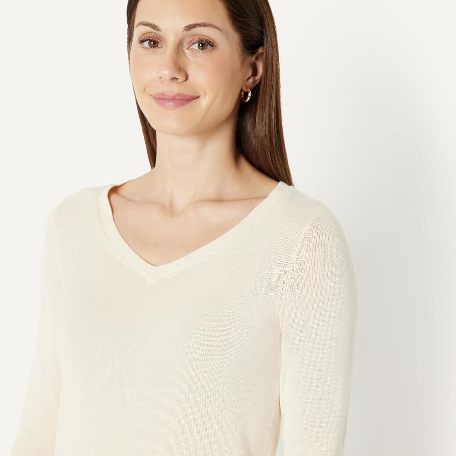 Thumbnail 3 de Amazon Essentials Damen Regular-Fit leichter Langarm-Pullover mit V-Ausschnitt (in Übergröße)