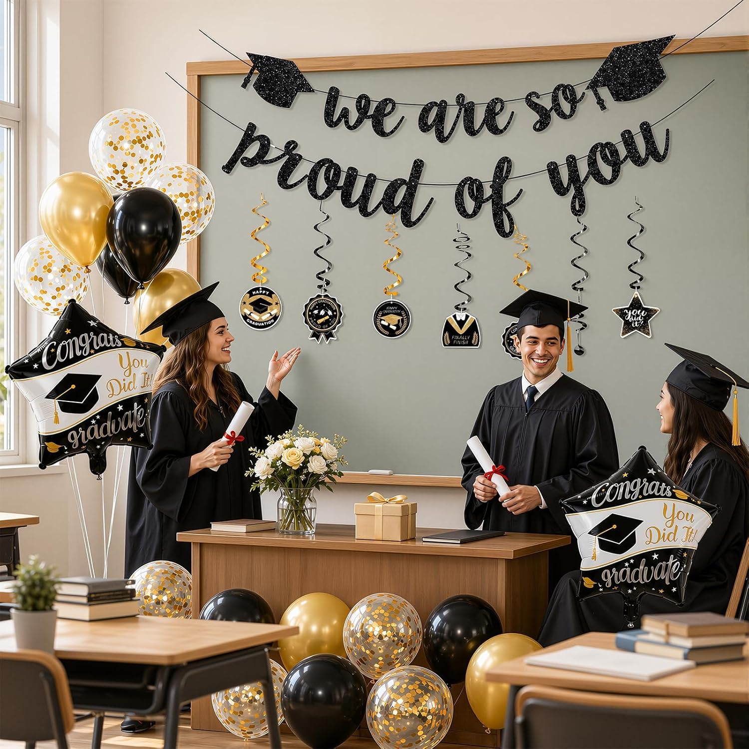 Detalle de OLANRUN Graduation Decorations Set 2026 – We Are So Proud of You Banner, 20 Balloons & 6 Hanging Swirls