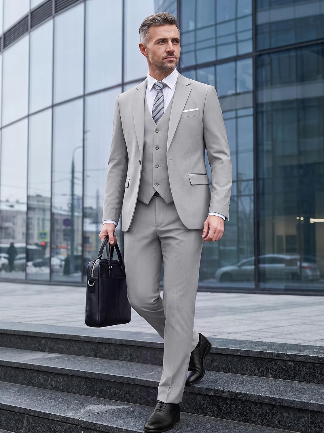 Detalle 2 de MAGE MALE Men's Three-Piece Tuxedo