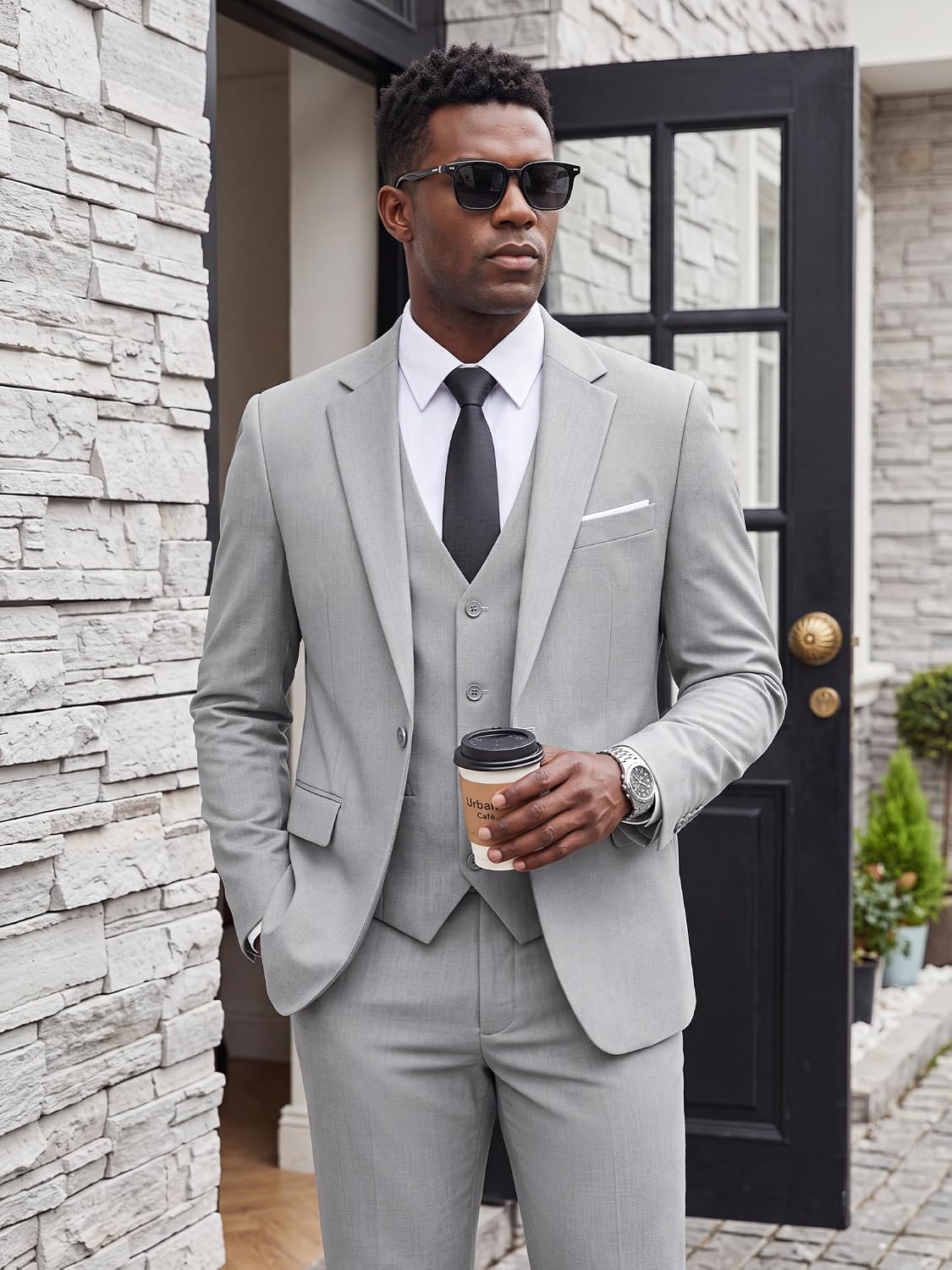Detalle 2 de MAGE MALE Men's Three-Piece Tuxedo