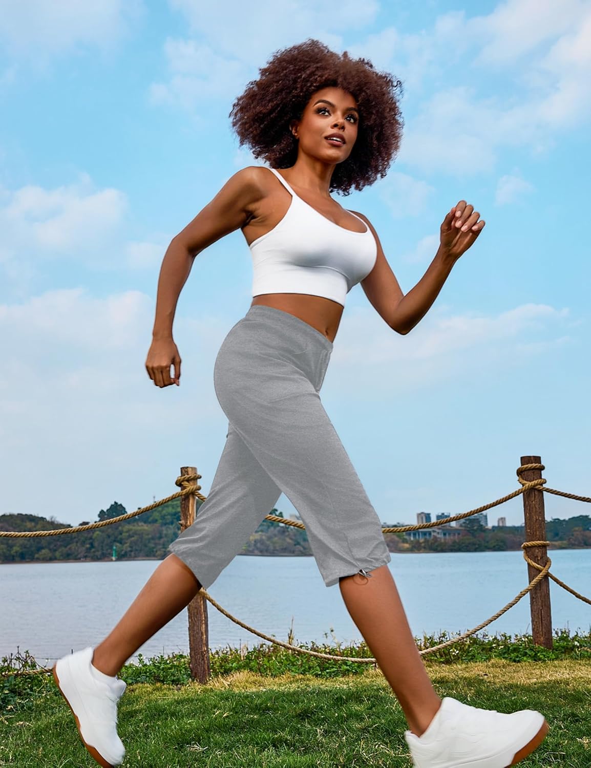 Thumbnail 1 de Totatuit Pantalon de sport femme 3/4 taille haute en coton doux (pantacourt) pour yoga, fitness et randonnée