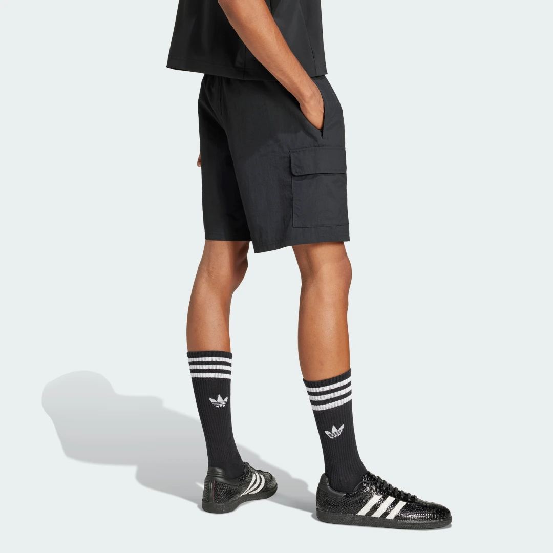 Thumbnail 1 de Pantalón corto Trefoil Essentials Woven Cargo de adidas en negro