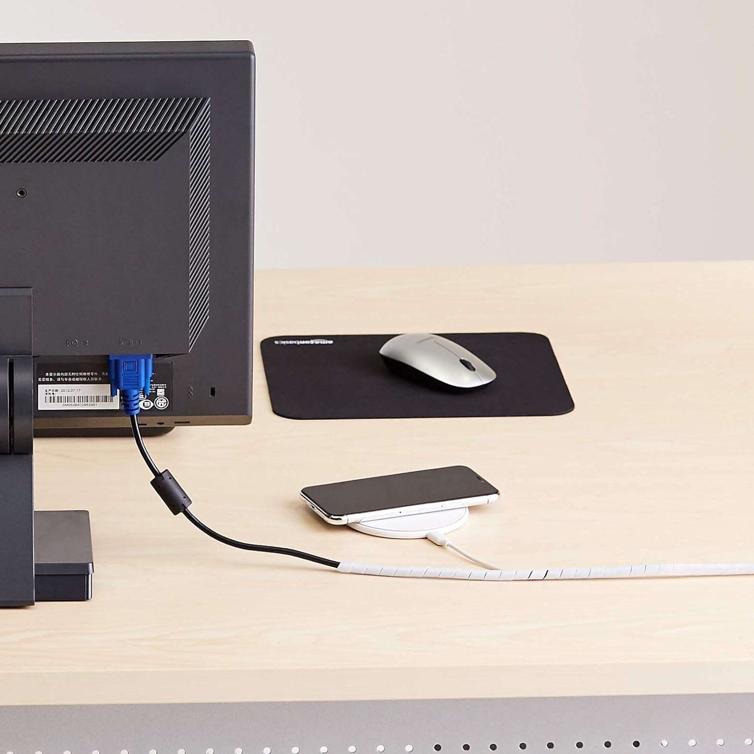 Thumbnail 5 de Amazon Basics Cable Tidy Sleeve (10 m, White) for bundling and protecting cords from pets