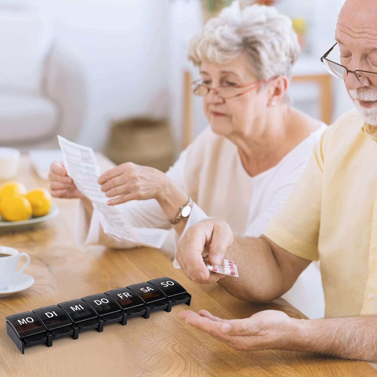 Thumbnail 6 de Opret Tablettenbox 7 Tage Deutsch – BPA-freie Wochen-Pillendose mit Federvorrichtung