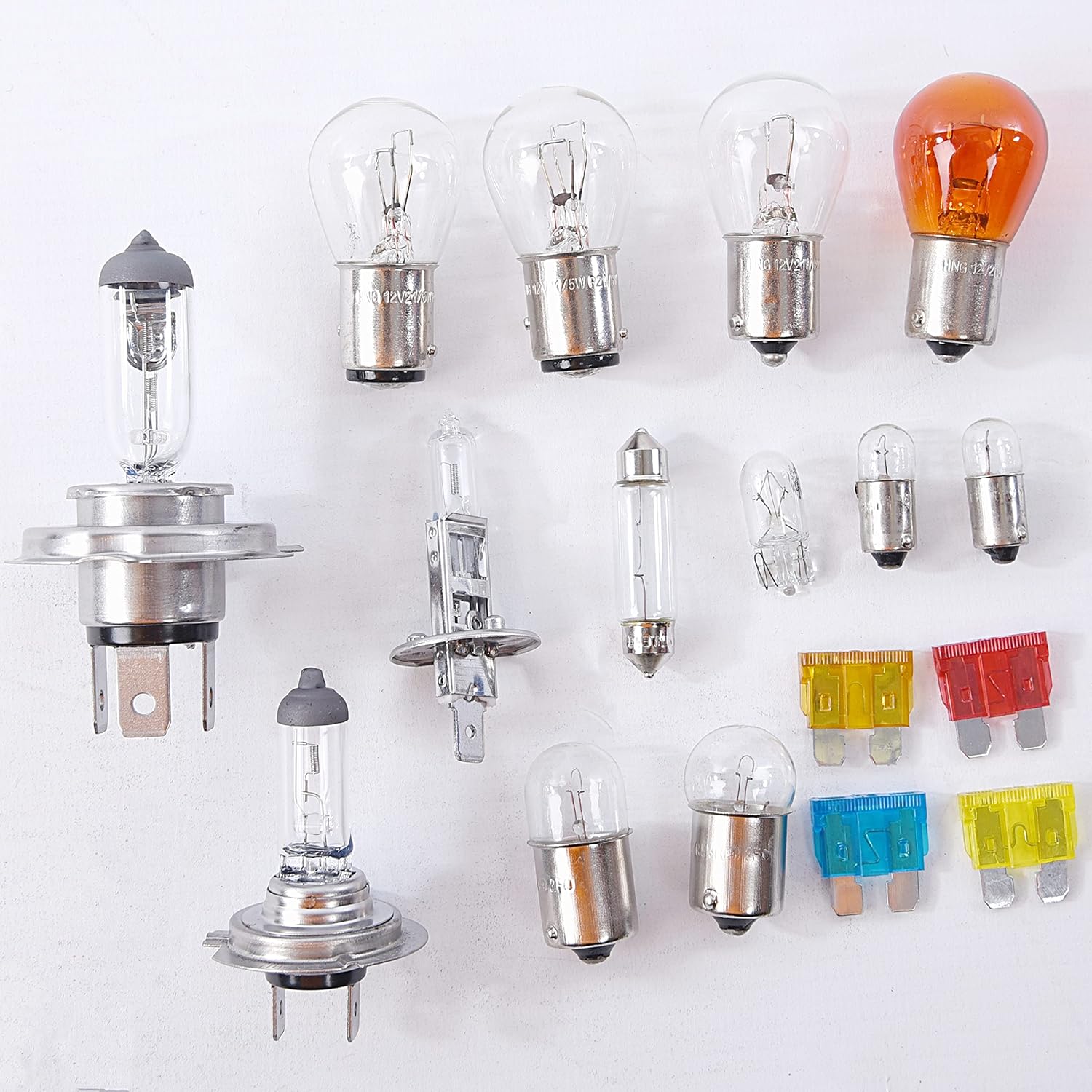 Thumbnail 2 de AA Universal Bulb and Fuse Kit for Cars and Other Vehicles AA0200