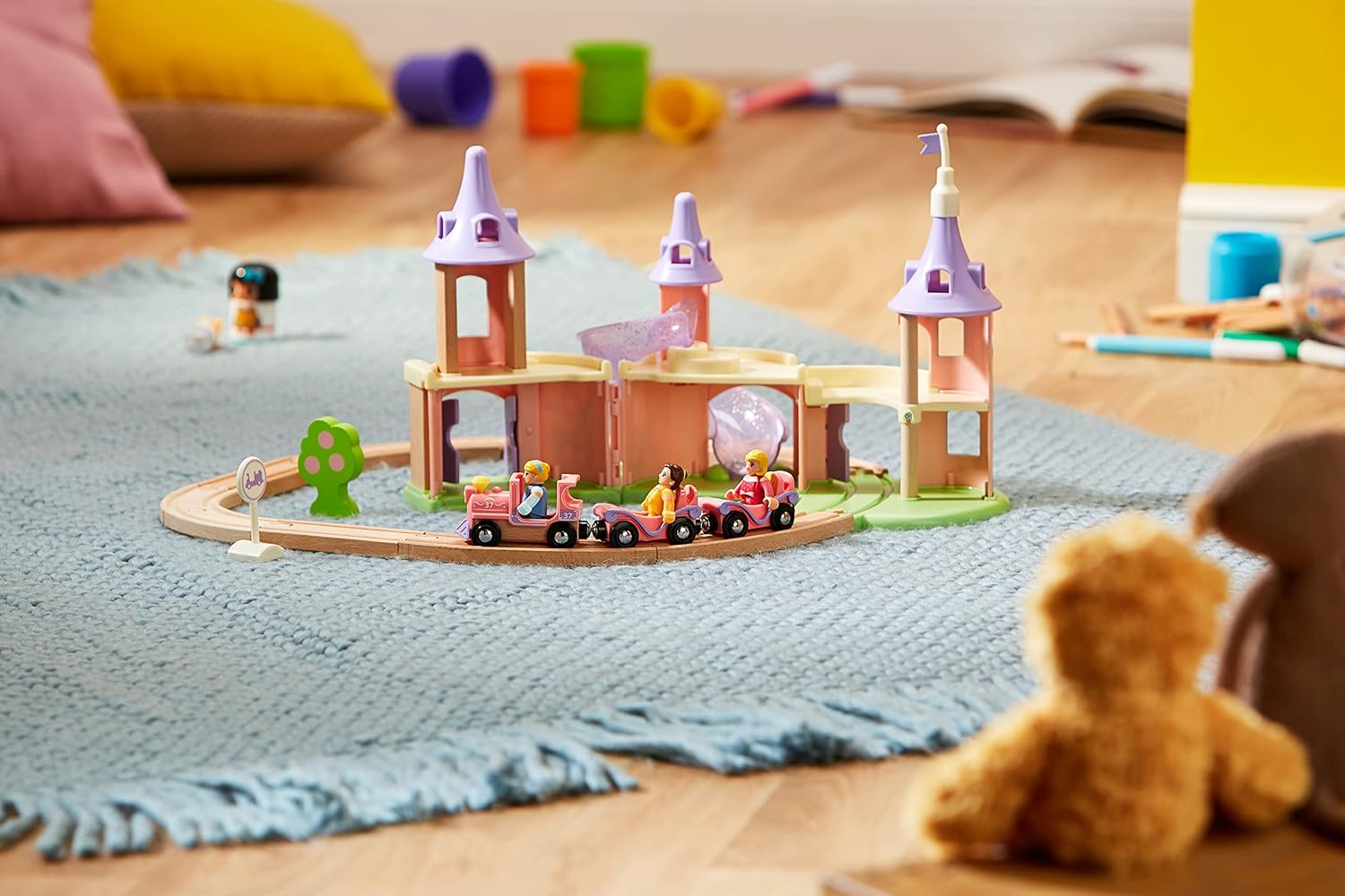 Detalle 2 de BRIO 33312 – Circuit Château Princesses/Disney Princesses, Coffret Complet 18 pièces