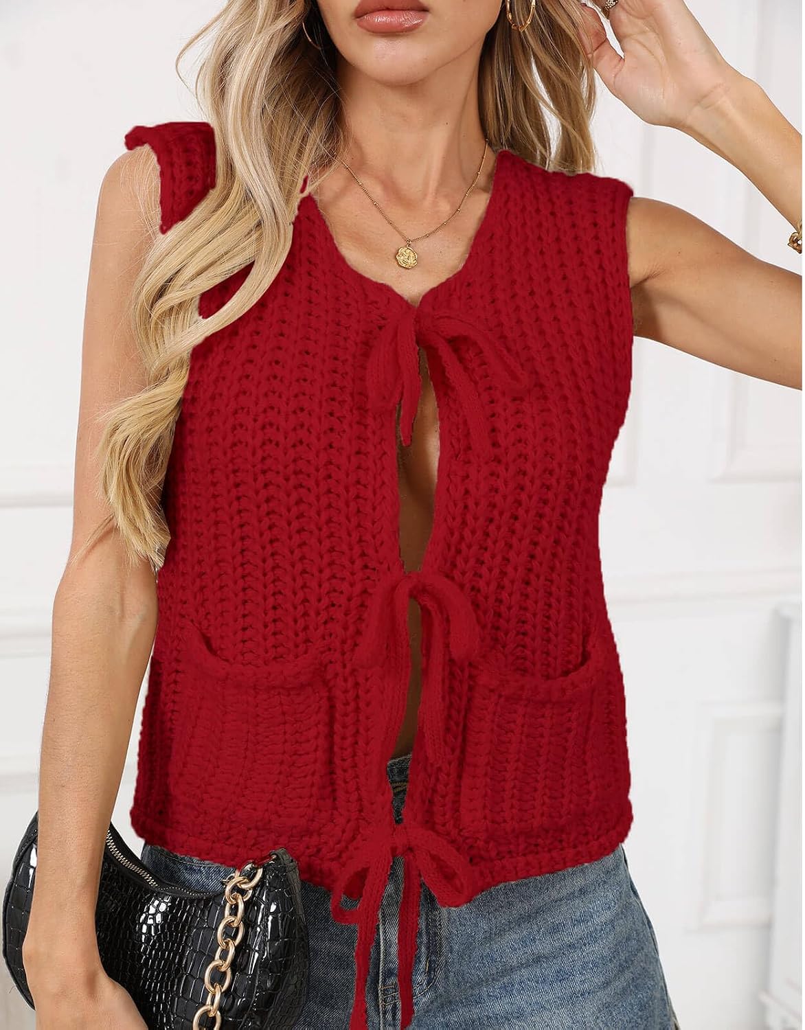 Detalle de Crochet Knit Sweater Vest with Pockets