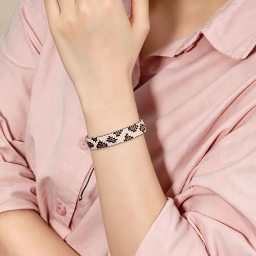 Detalle 2 de KELITCH Pulsera de Perlas de Semillas con Estampado de Leopardo – Miyuki y Cordon de Algodón