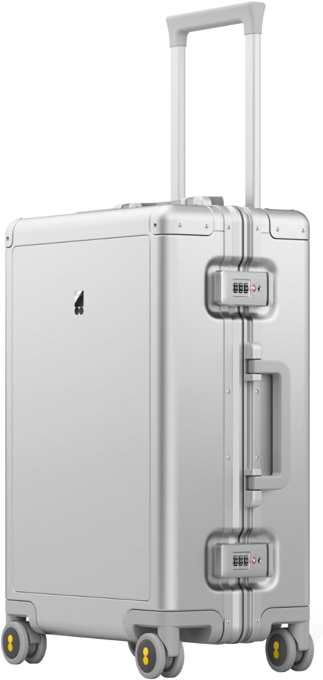 Detalle de LEVEL8 Aluminum Carry‑On 56cm 35.5L