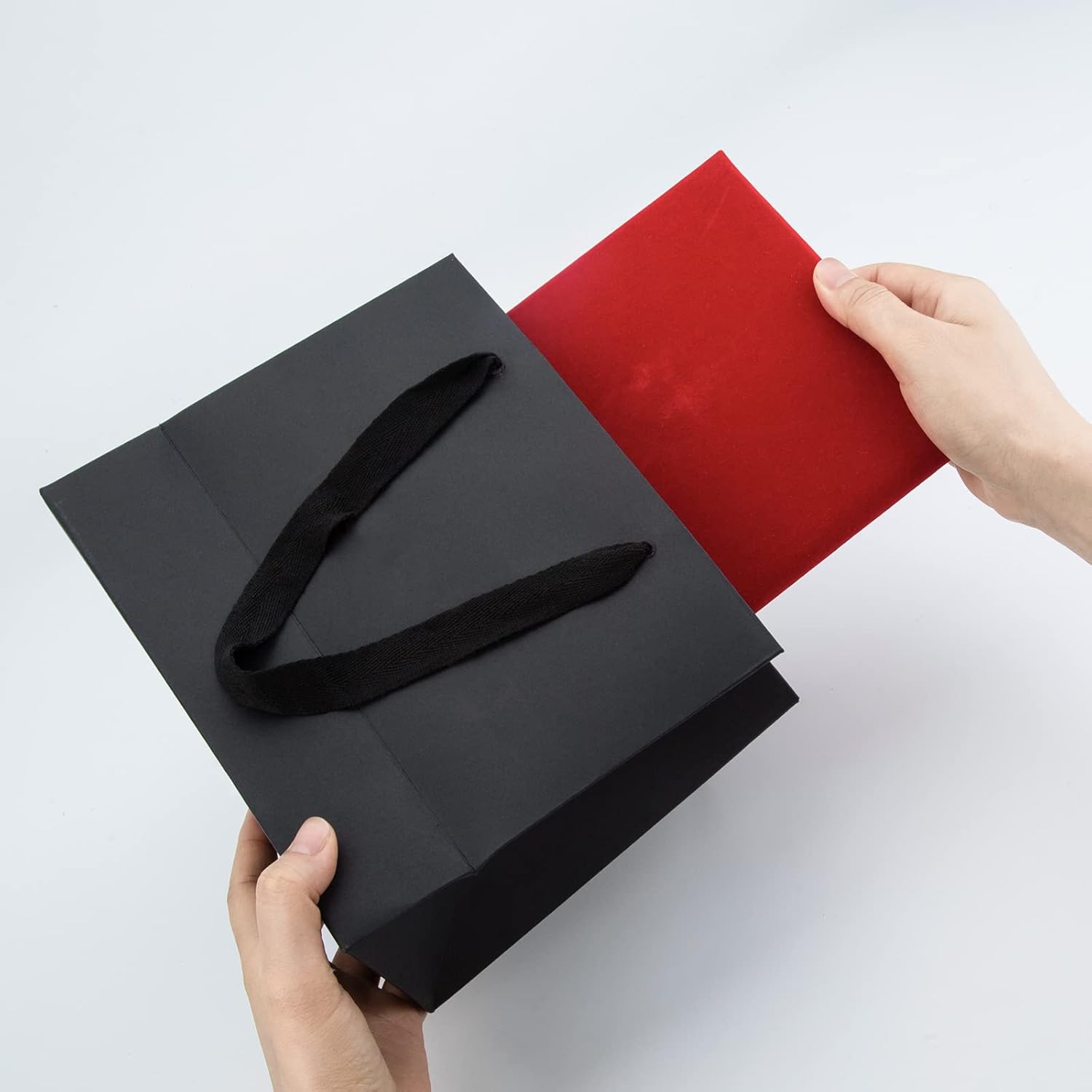 Detalle 2 de Ronvir 25pc Small Gift Bags (22 x 10 x 18cm) Recyclable Black Paper Bags with Handles