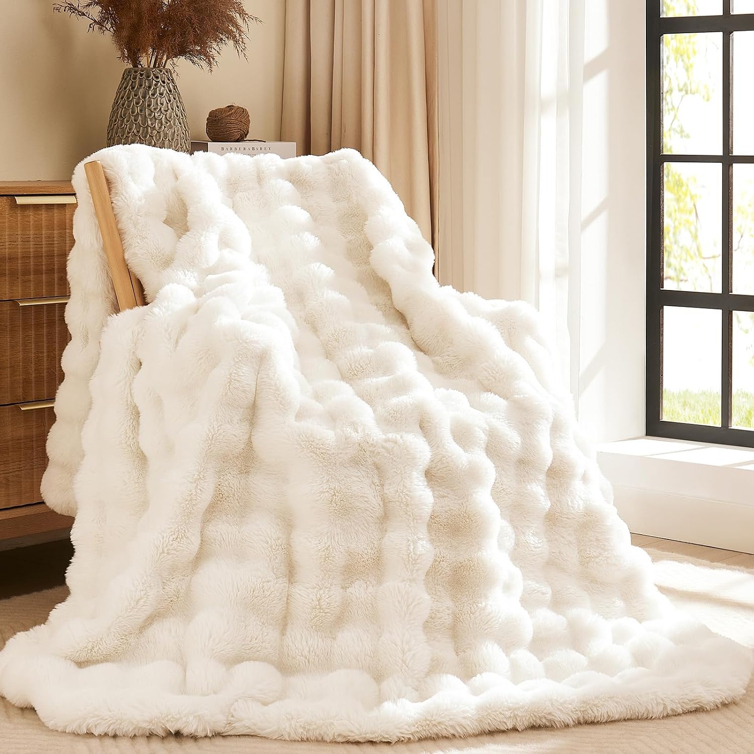 Detalle de L'AGRATY Faux Rabbit Fur Blanket 130x160cm