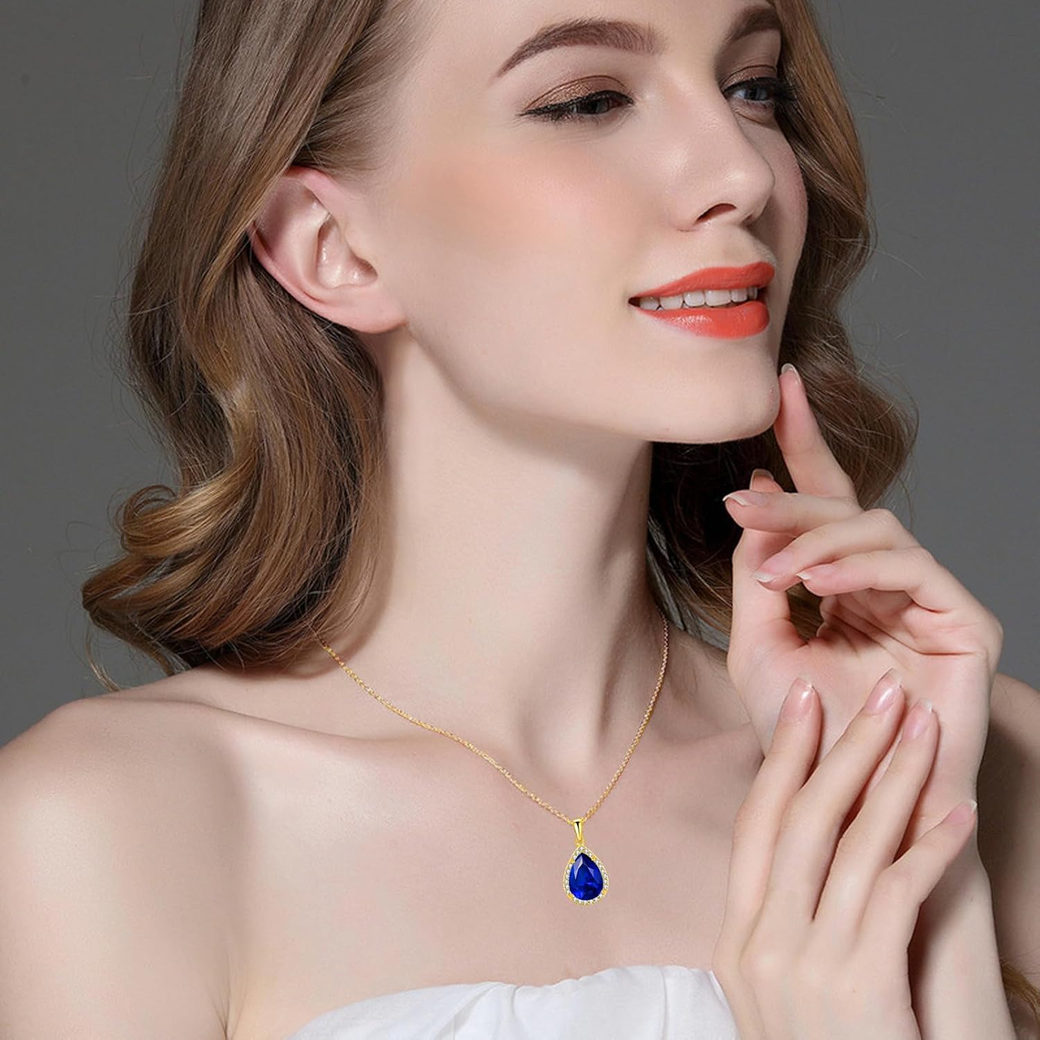 Detalle 2 de VONSSY Classic Oval Pendant Gemstone Necklace 18K