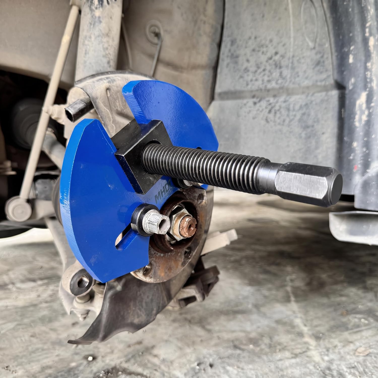 Detalle 2 de Mhot Wheel Hub Removal Tool Kit for 5-, 6-, and 8-Lug Hubs