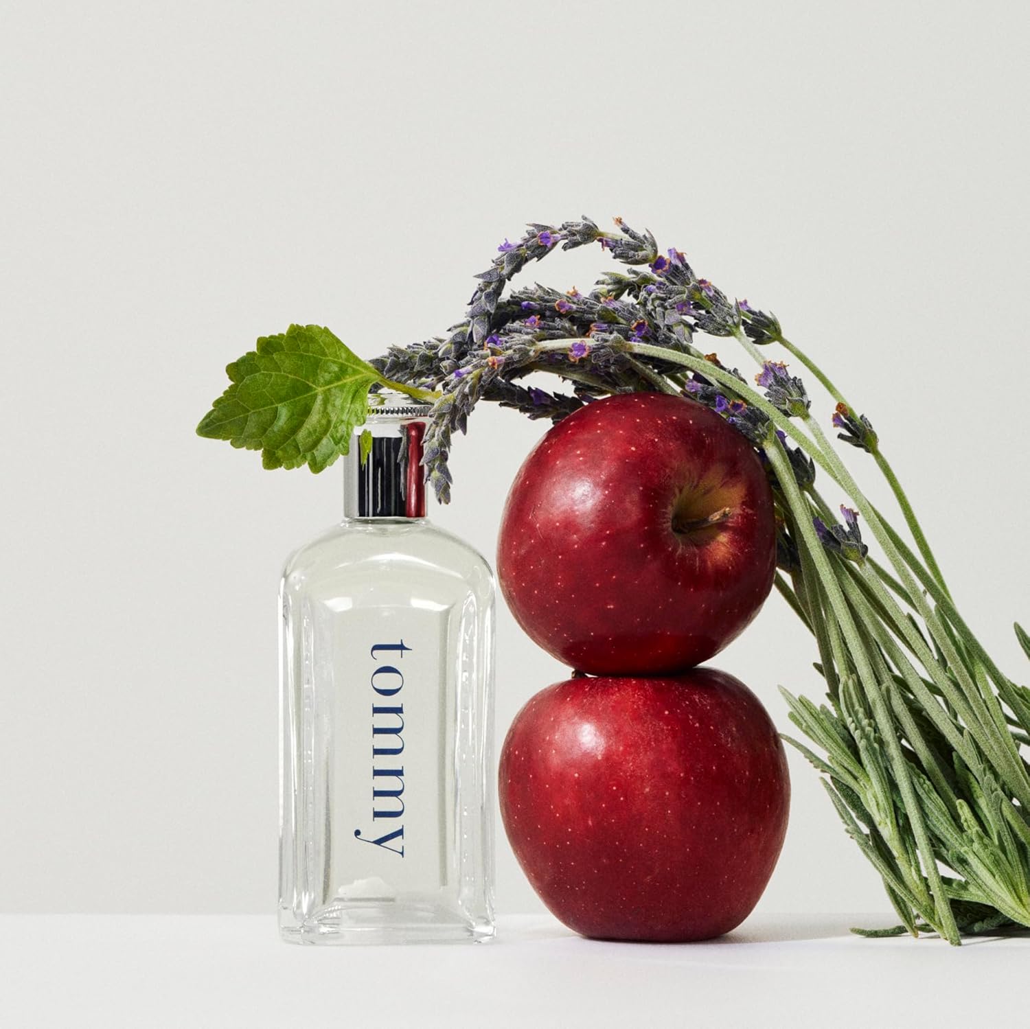 Thumbnail 1 de Tommy Hilfiger Tommy Eau de Toilette (50 ml) – Herren-Parfüm mit Fougère- und Zitrusnoten