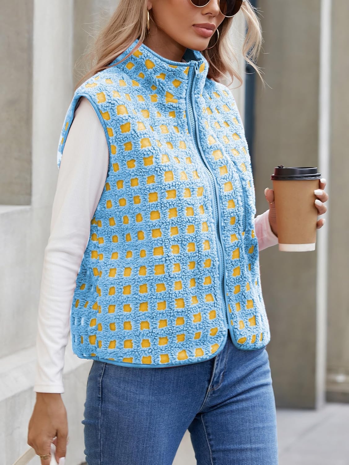 Detalle de iChunhua Women's Plaid Sherpa Fleece Gilets: Lightweight Yet Warm Layering Vest