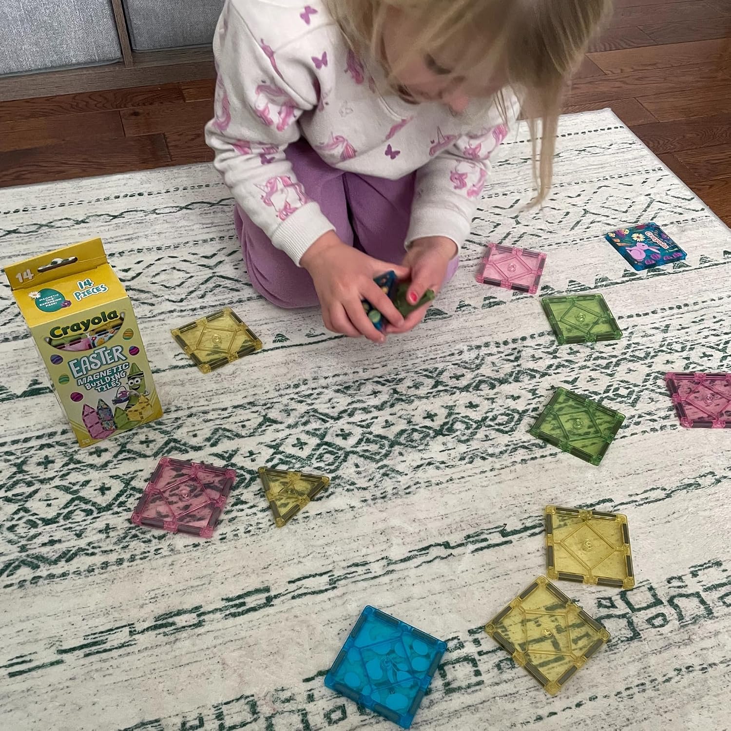 Detalle 2 de CreateOn Crayola Magnetic Tile Set 14-Piece