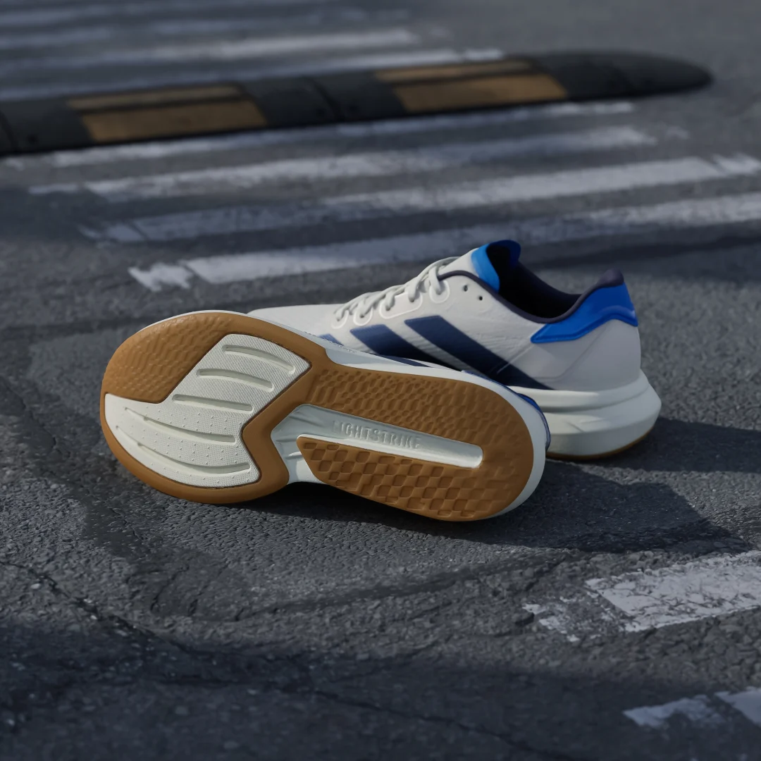 Detalle de Zapatilla Duramo Speed 2 Running de Adidas: claridad y versatilidad para tu día a día