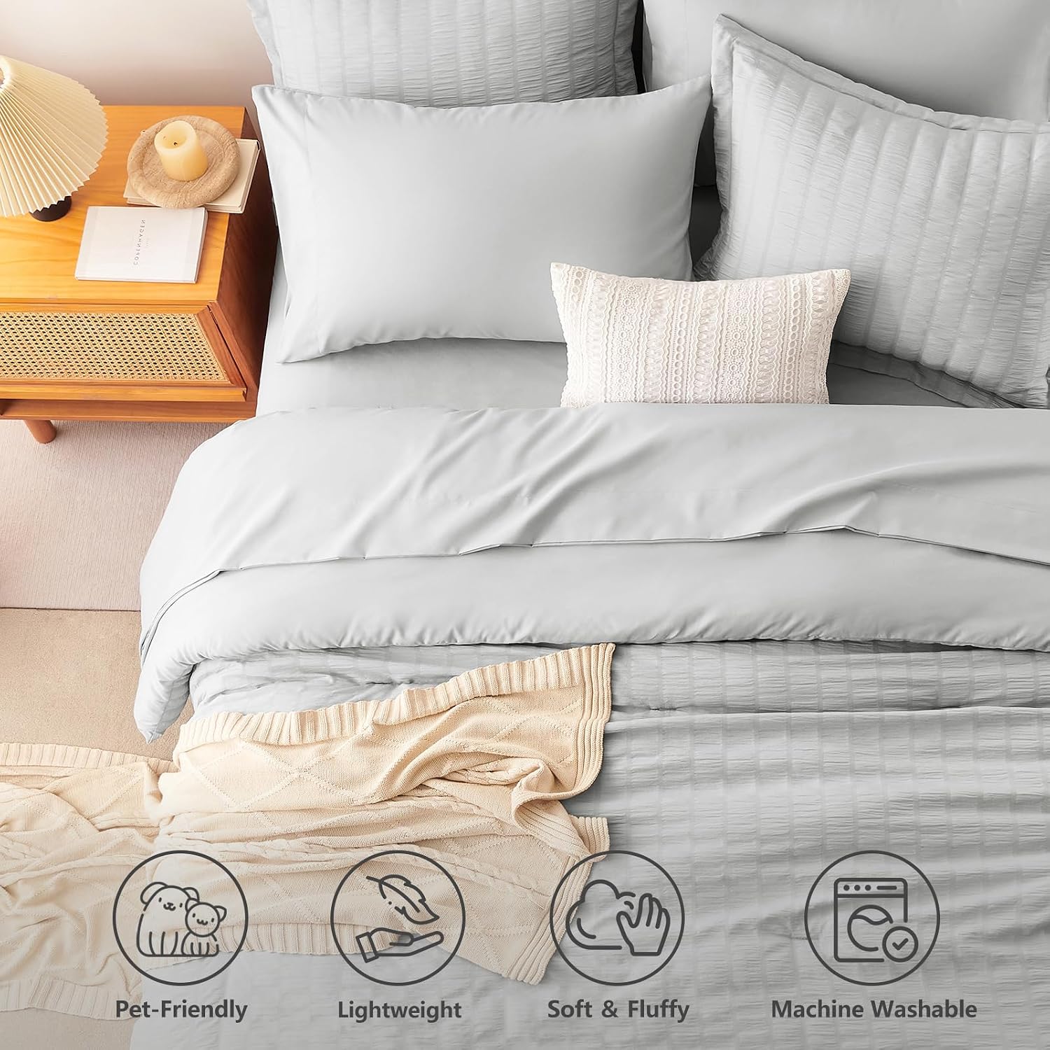 Detalle de CozyLux Queen Seersucker 7-Piece Bedding Set in Gray - Soft Microfiber & Wrinkle-Resistant Comfort