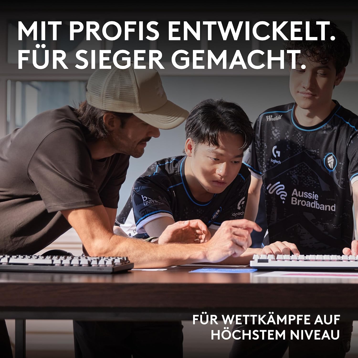 Detalle 2 de Logitech G PRO X 60 LIGHTSPEED – kabellose Ultra-kompakte mechanische Gaming-Tastatur (60%-QWERTZ, LIGHTSYNC RGB, optische GX-Switches)