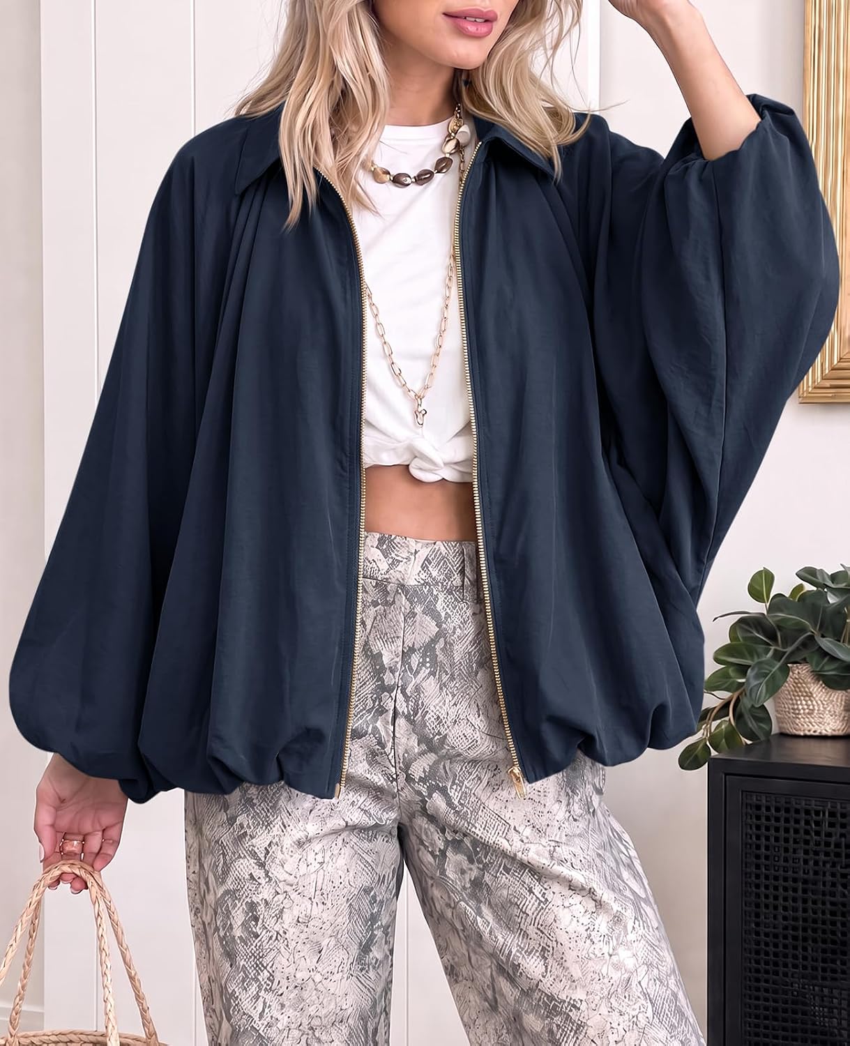 Detalle 2 de Tankaneo Women's Bomber Jacket, Oversized