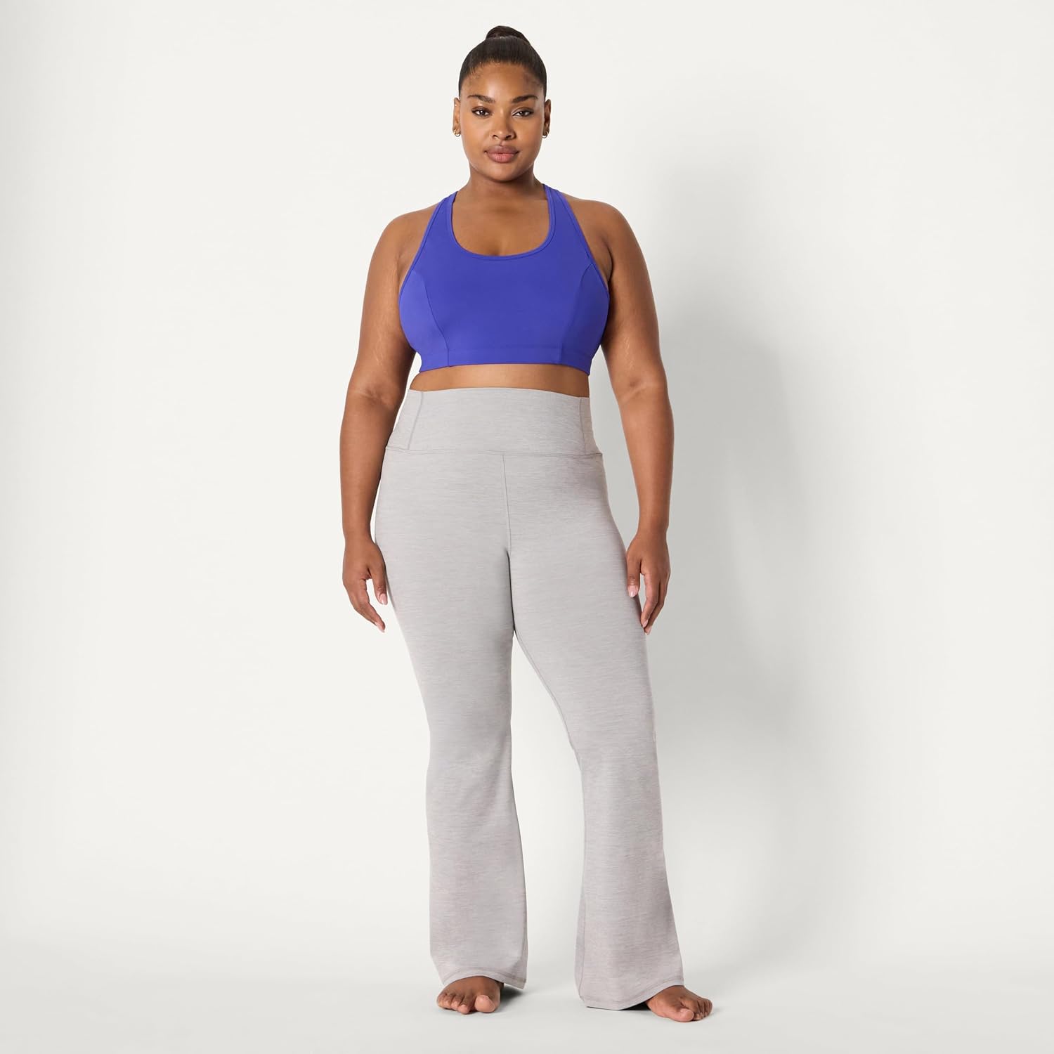 Detalle de Amazon Essentials Women's Active FormFlex Buttery Soft Flared Leggings: High Waist, 31.5" Inseam, Full Length