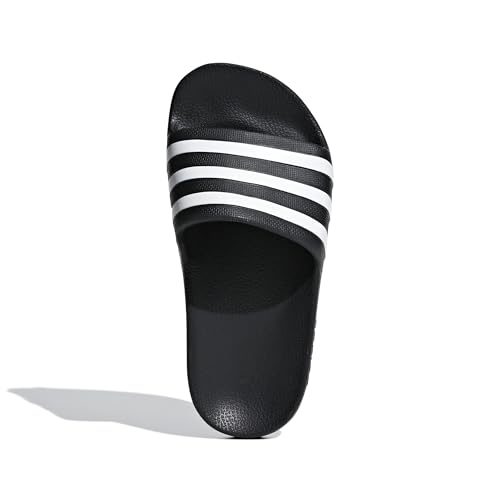Detalle de adidas Adilette Aqua Slides Kids: sandalias sin cordones para niños, Core Black/Cloud White, 35 EU