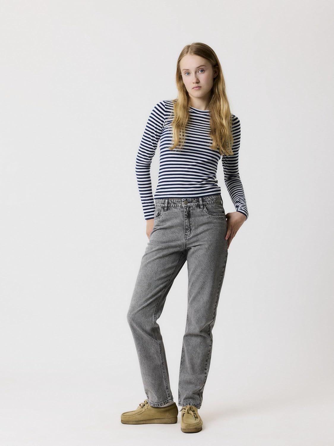 Detalle 2 de NAME IT Nlfkizza DNM Hw Mom Pant Noos Jeans Fille — Jean taille haute avec taille ajustable et poches