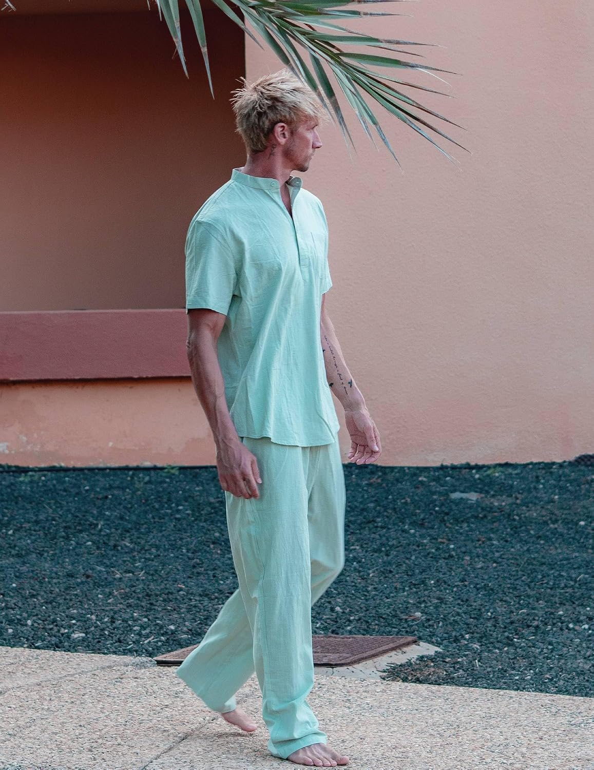 Detalle 2 de COOFANDY Men's 2-Piece Cotton Linen Set: Casual Beachready Comfort, Short Sleeve Henley Shirt + Loose Pants