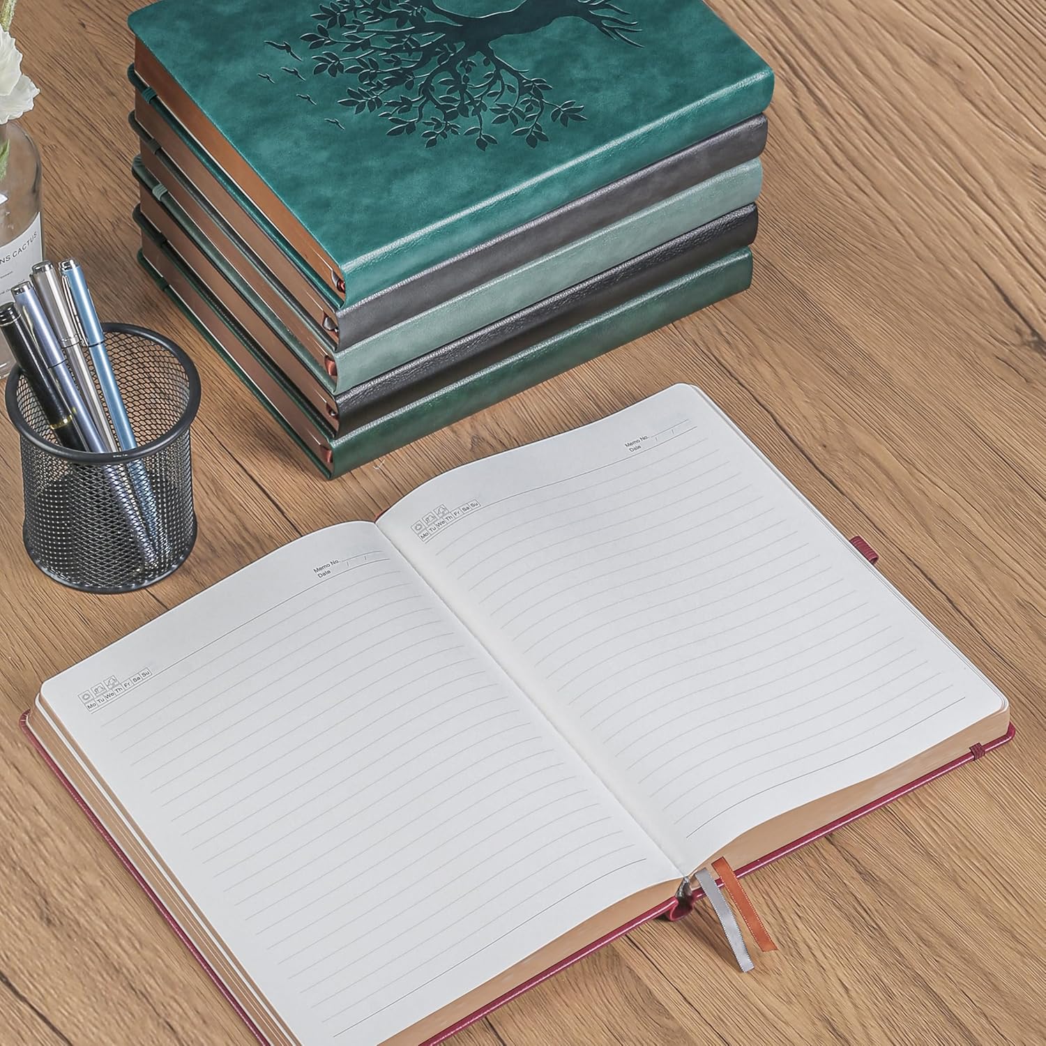 Detalle 2 de ZXHQ B5 lined journal 360 pages with pen