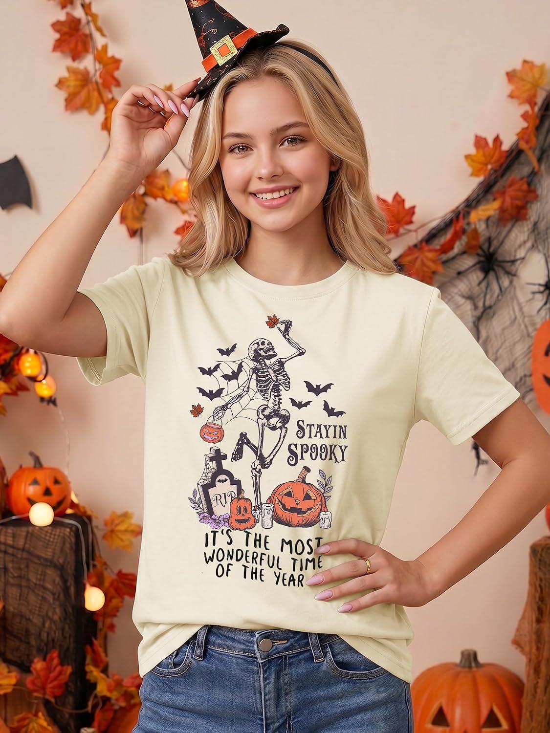 Detalle de Zellea Halloween T-Shirt for Women with Ghost, Pumpkin, Witch and Skeleton Graphics