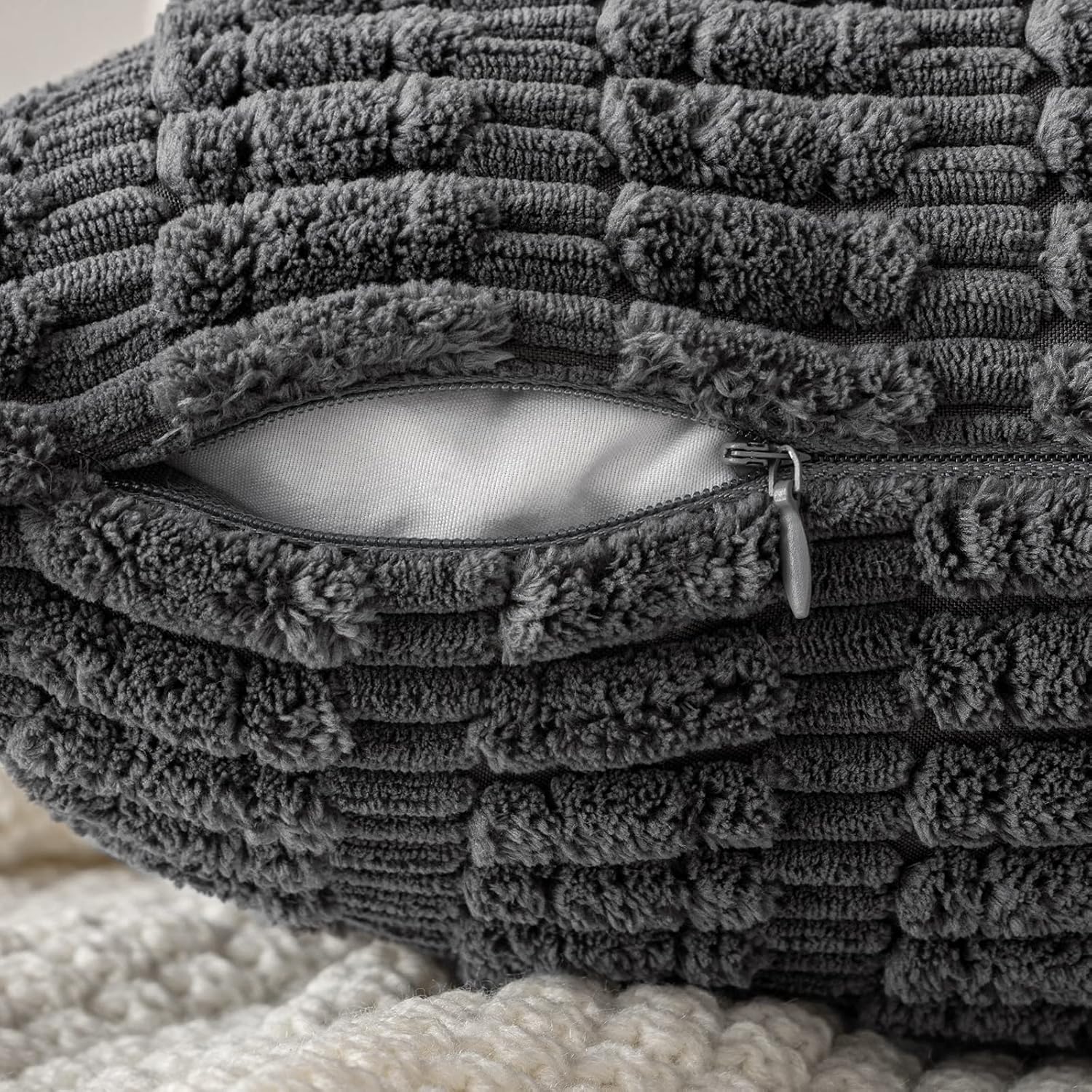 Thumbnail 2 de MIULEE Pack of 2 Corduroy Cushion Covers 45x45 cm in Dark Grey