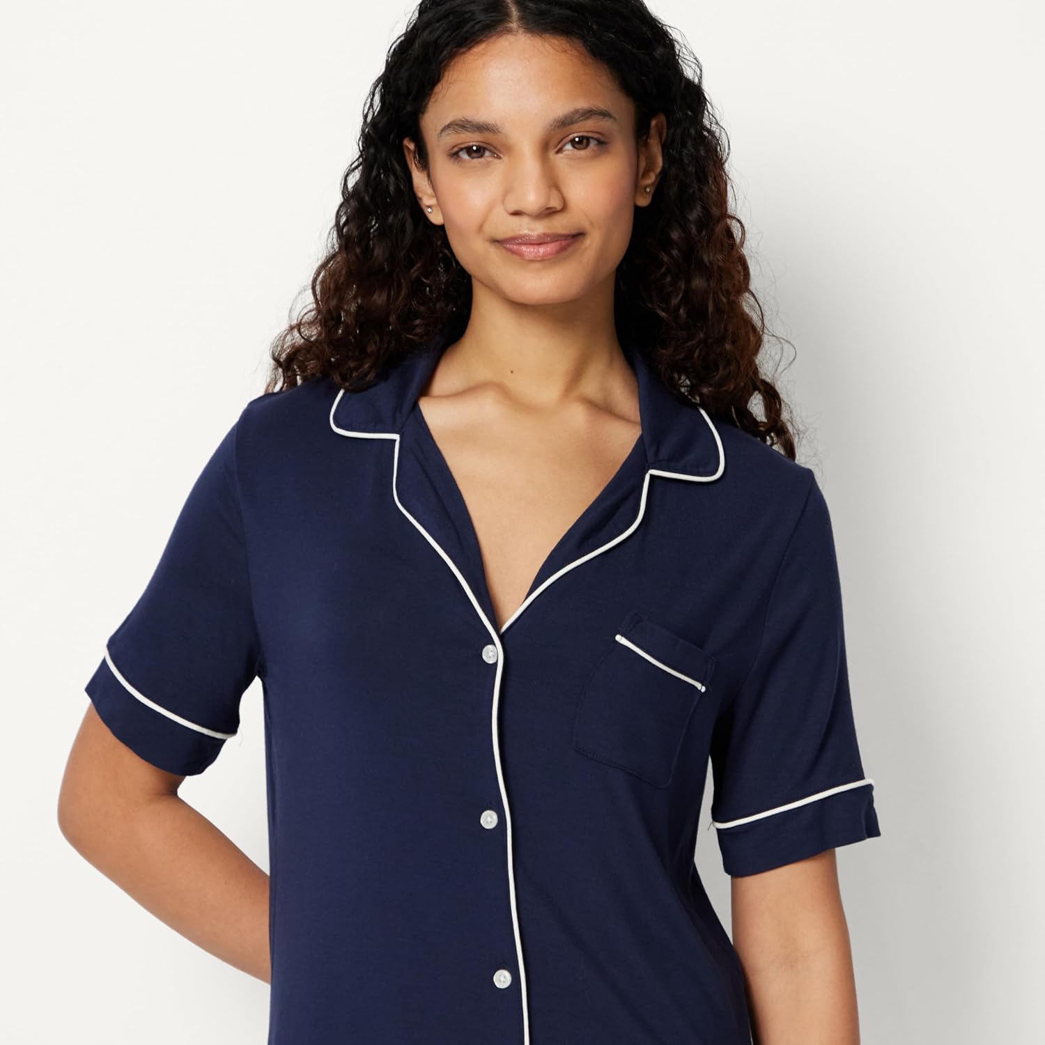 Detalle 2 de Amazon Essentials Women's Modal-Blend Nightgown, Short Sleeve Button-Down