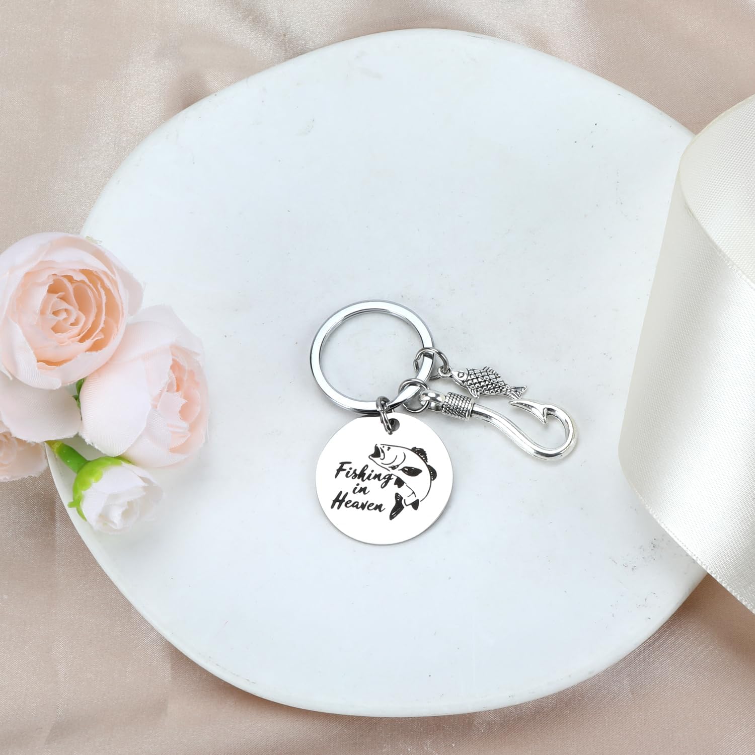 Detalle de Tranbath Fishing Keychain with Fish and Hook Charm