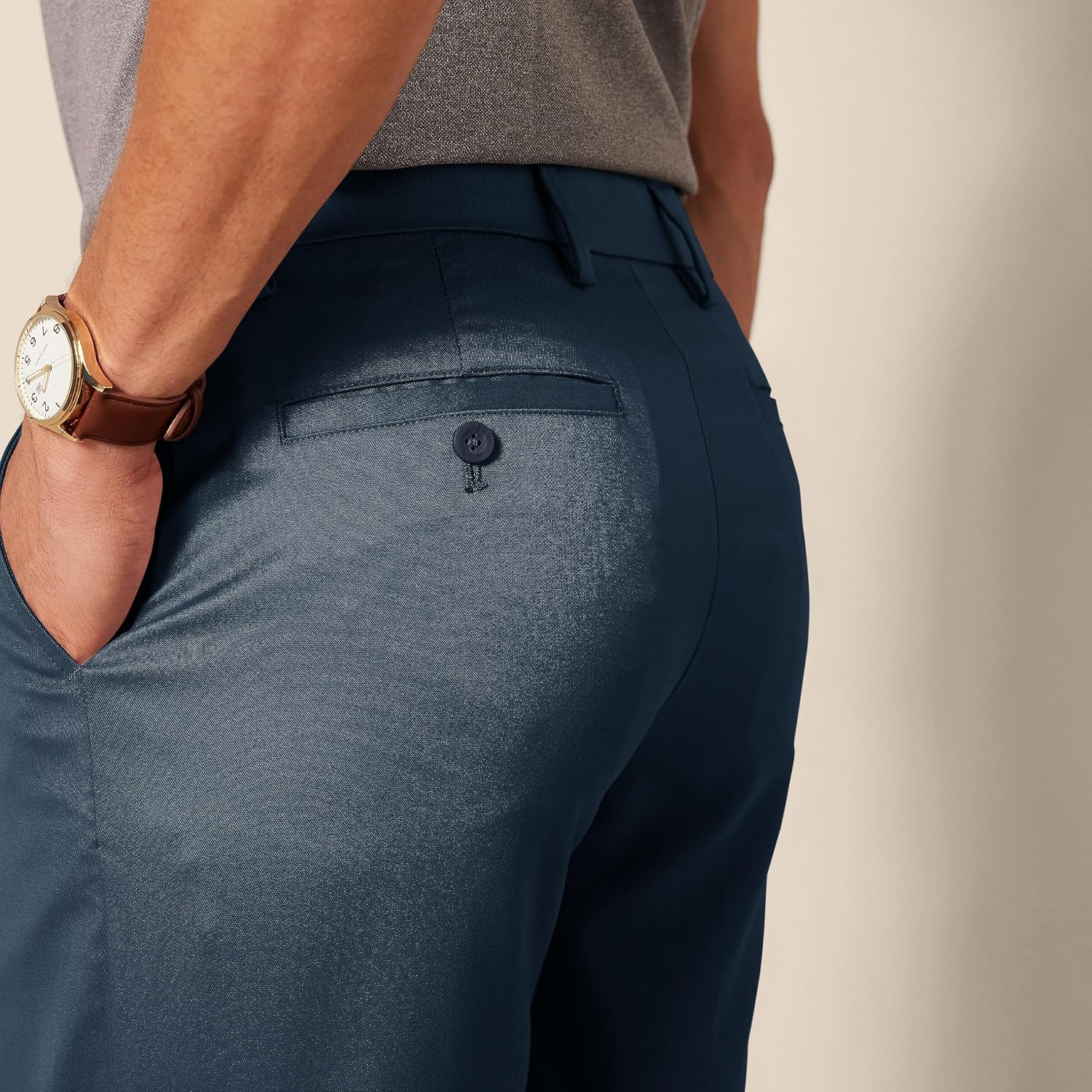 Detalle de Amazon Essentials Slim-Fit Golf Shorts