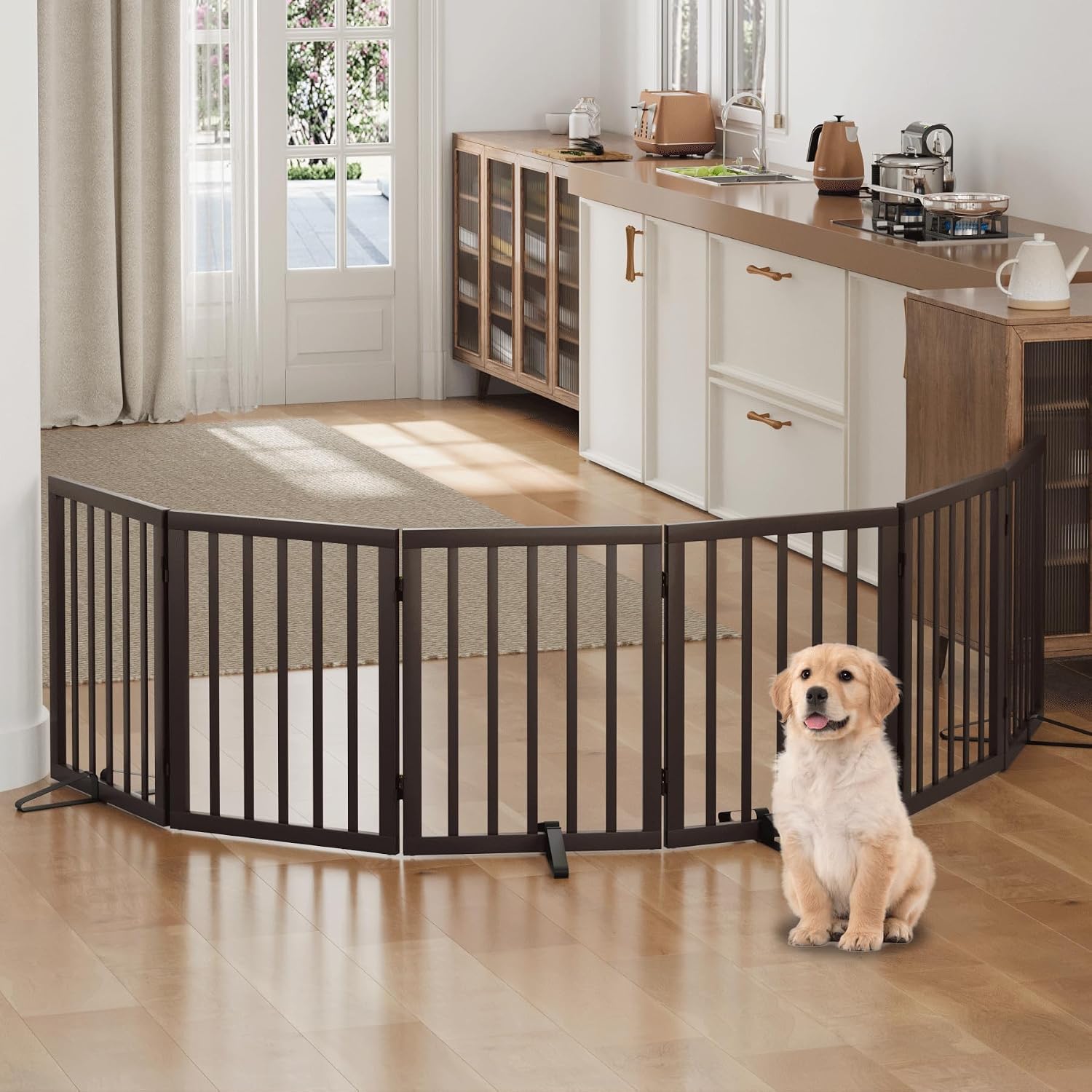 Hundegitter für Türen – faltbares Welpengitter für Innen mit Metallstützfüßen, 6 Paneele (braun)