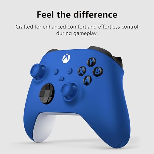 Detalle de Xbox Wireless Gaming Controller, Shock Blue — Modernized design with textured grips and versatile connectivity