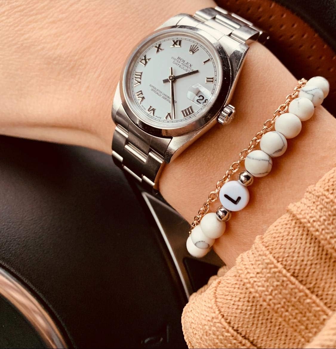 Detalle de BERGERLIN Buchstaben Armband Weiss – Naturstein Magnesit mit Echtheitszertifikat