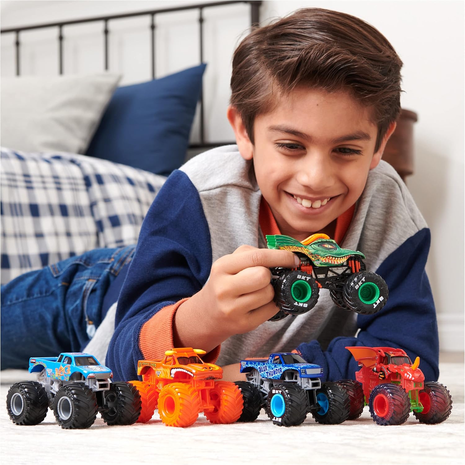 Thumbnail 1 de Monster Jam - Confezione da Due Originali Batmobil vs. Megalodon in Scala 1:64