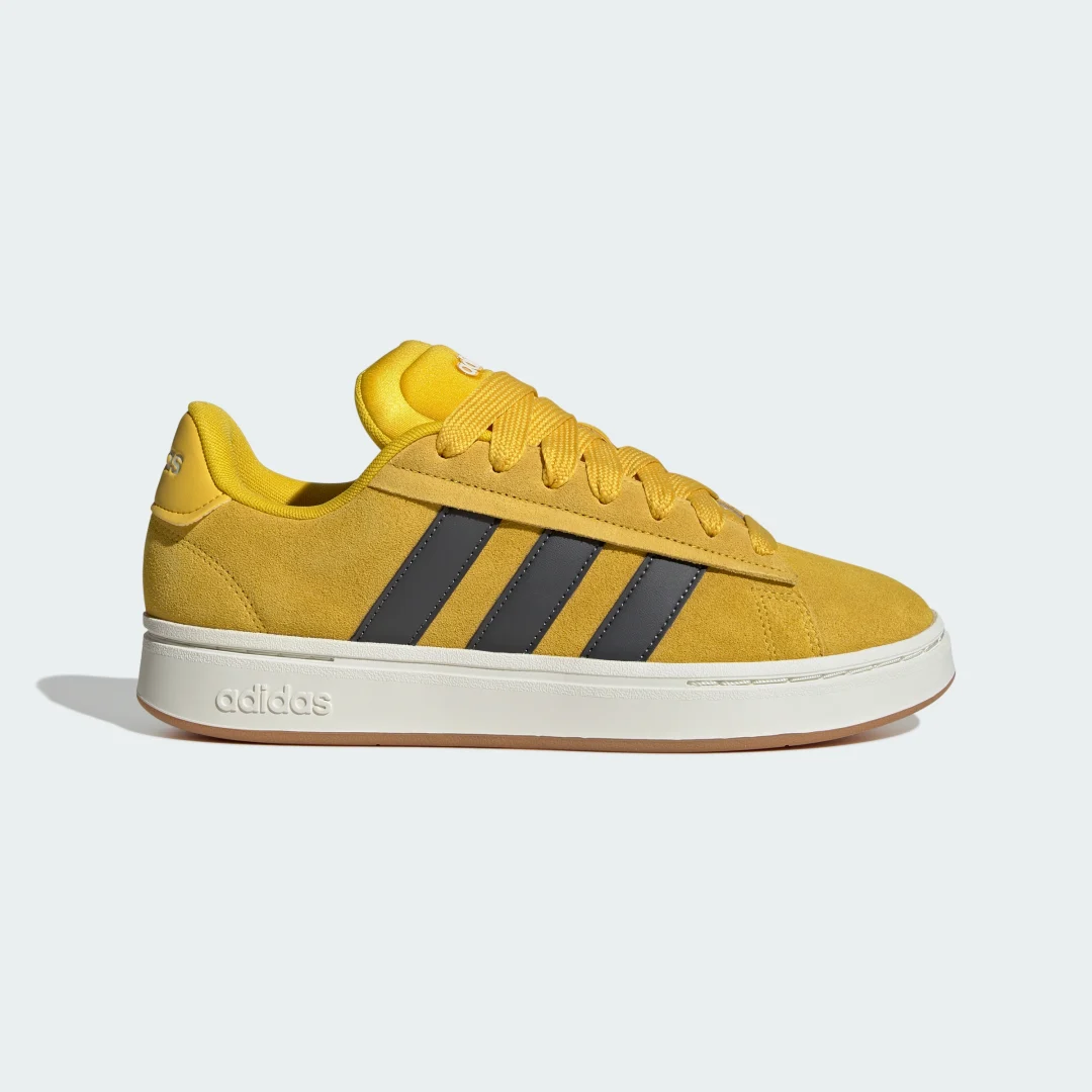 Detalle de Zapatilla Grand Court Alpha de Adidas – Amarillo