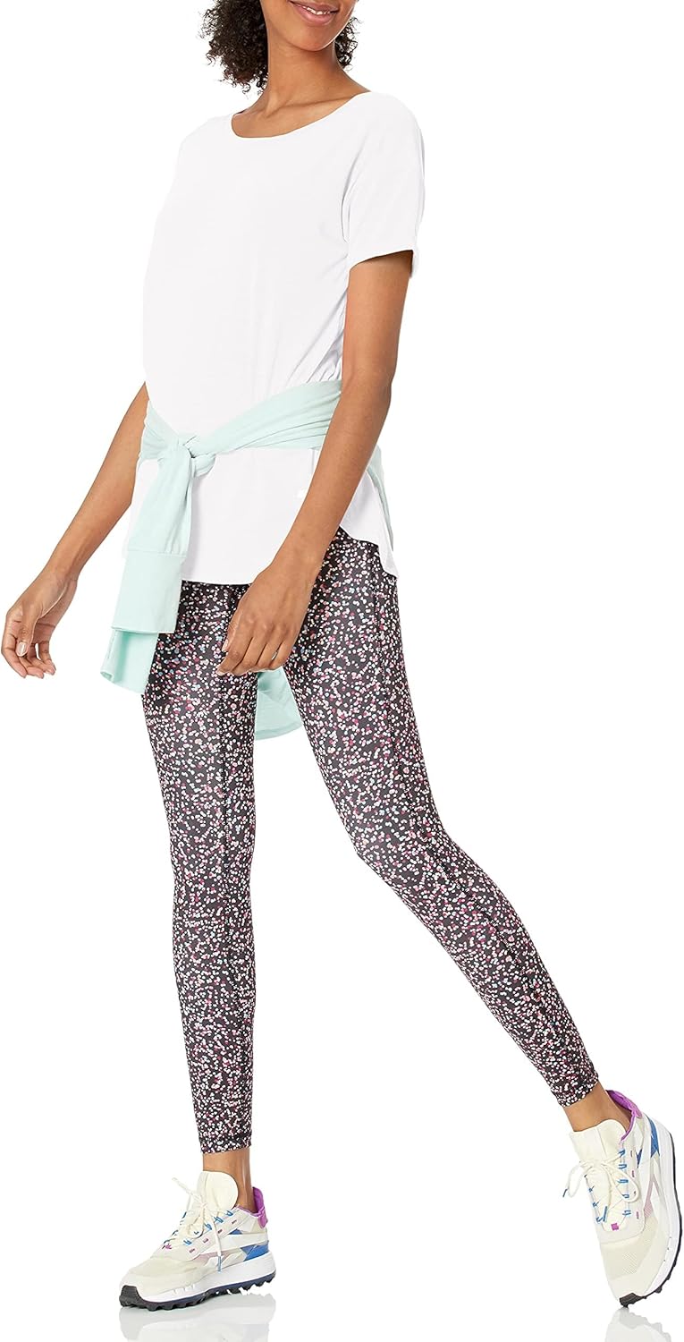 Thumbnail 3 de Amazon Essentials Damen Leichtes Fitness-T-Shirt mit Rundhalsausschnitt – locker sitzend, in Übergröße erhältlich