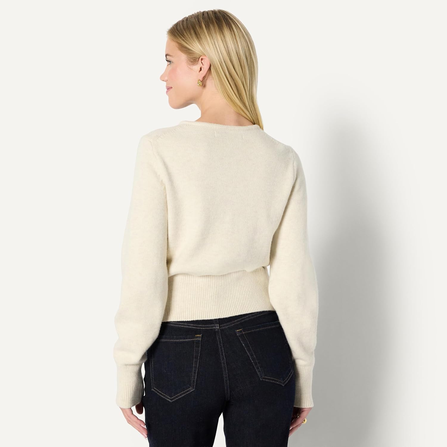 Detalle 2 de Amazon Essentials Damen Strickjacke mit Schleifenverschluss – Regular Fit, Lange Ärmel