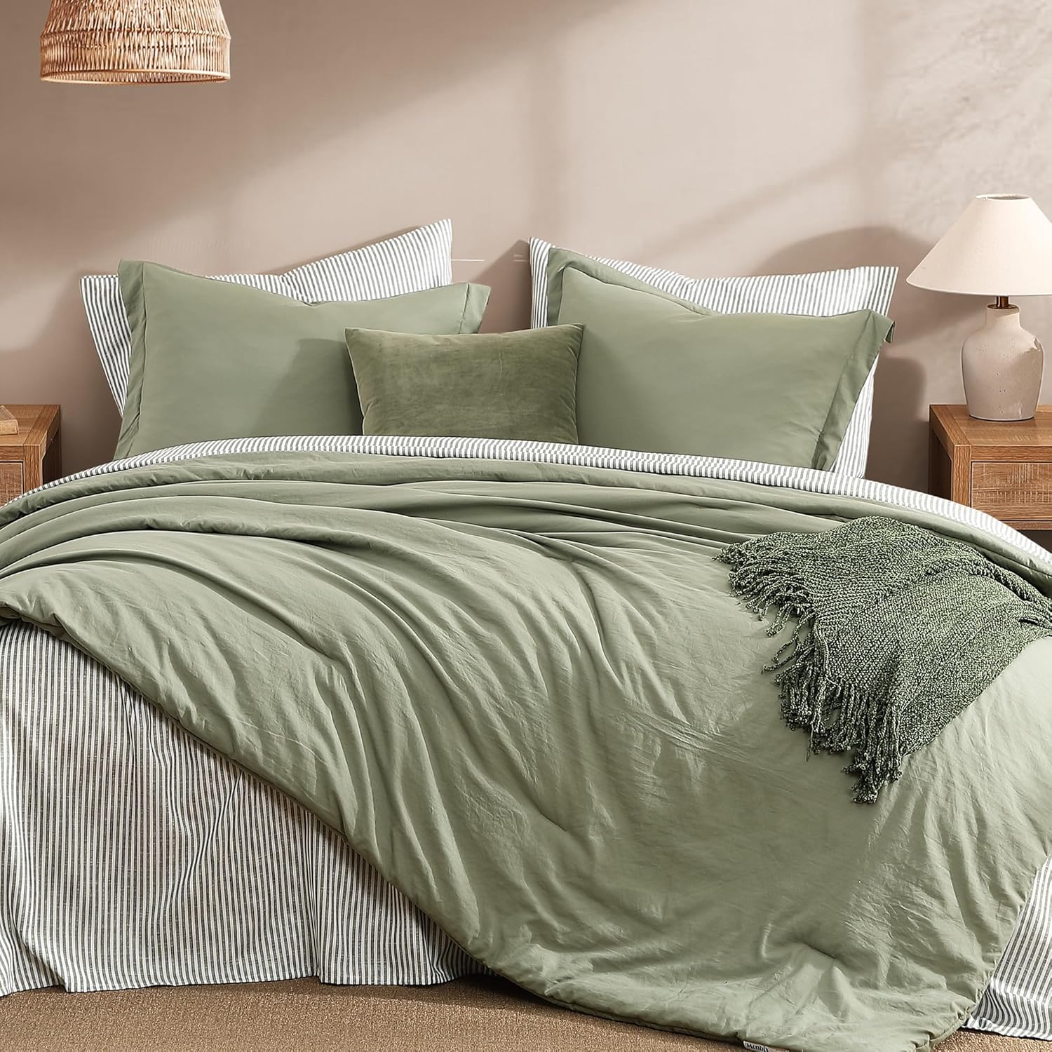 Thumbnail 1 de Monbix Queen Comforter Set - 7 Pieces Green Prewashed Bed in a Bag