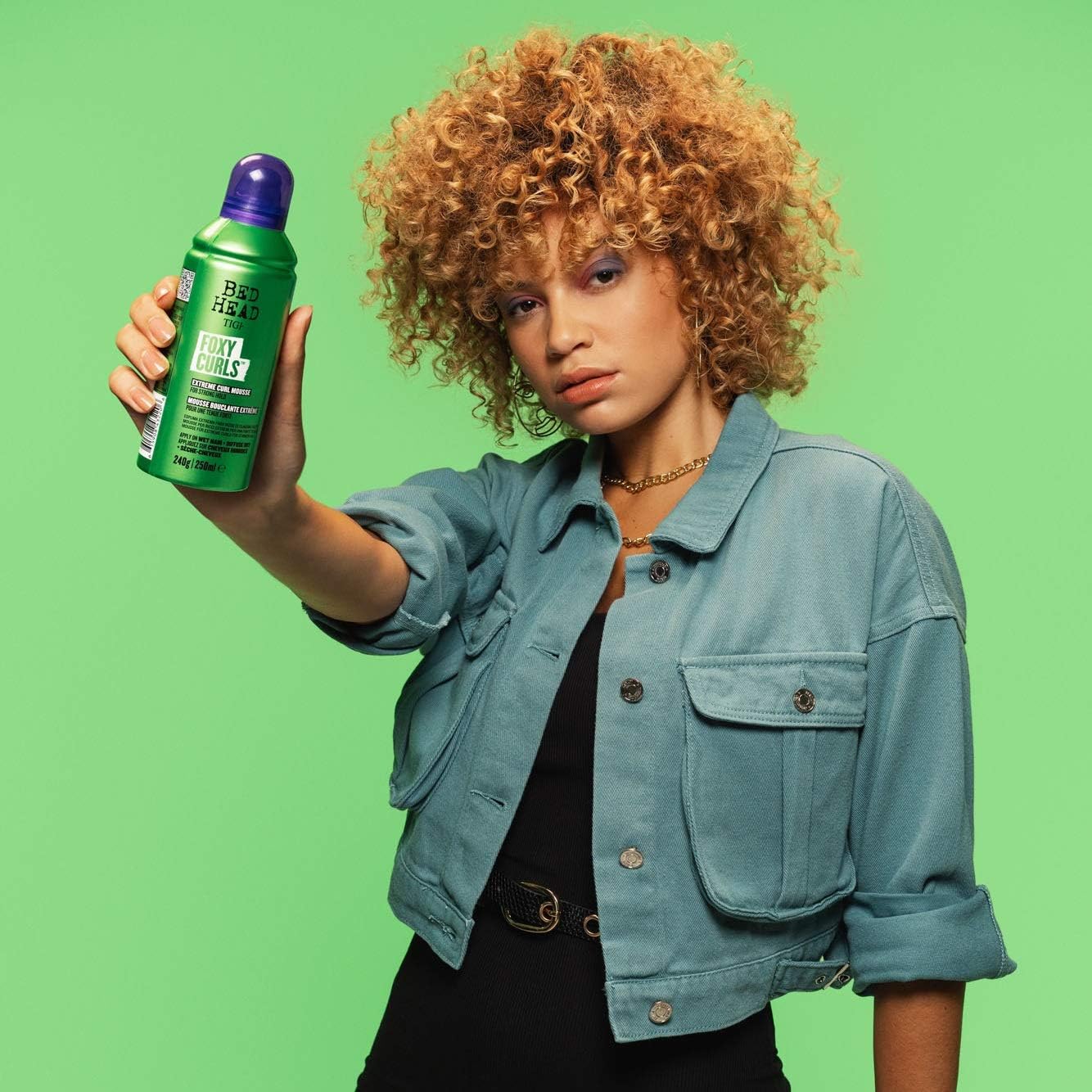 Thumbnail 8 de BED HEAD by TIGI Foxy Curls Espuma fijadora fuerte 💇‍♀