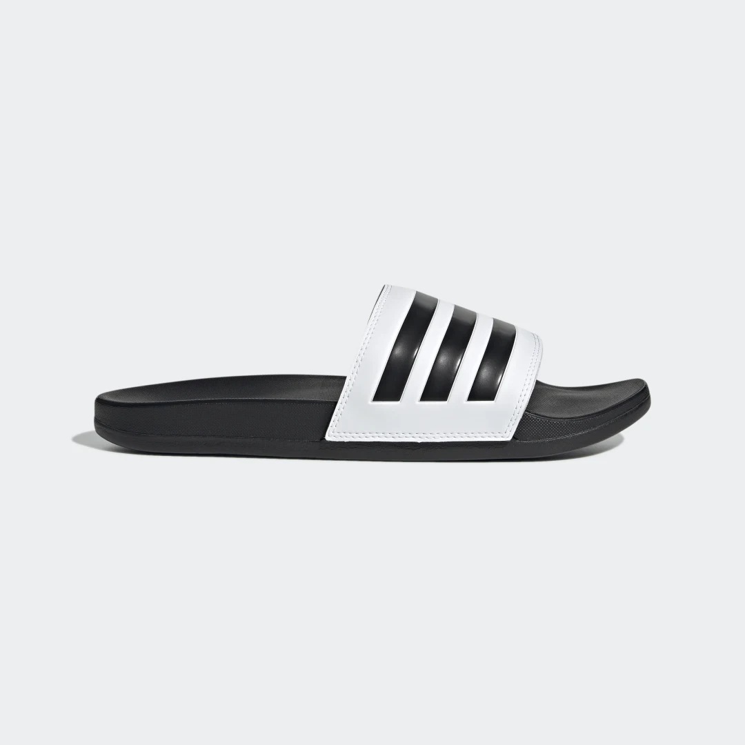 Detalle de Adilette Comfort Blanco de Adidas: comodidad para cada paso