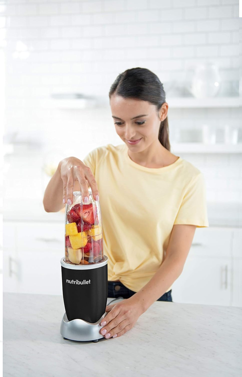Detalle de Nutribullet Pro 900 NB904B: frullatore multifunzione da 900 W per smoothie sani