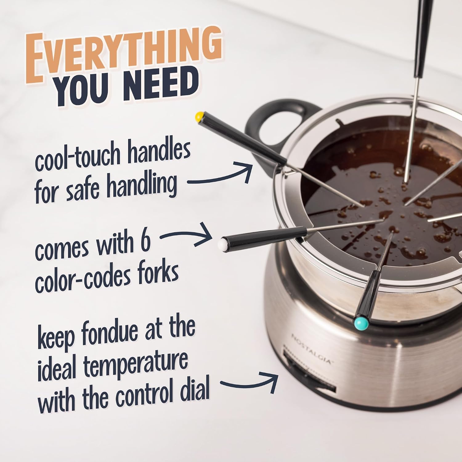 Detalle 2 de Nostalgia 6-Cup Electric Fondue 1.5 qt 🍽