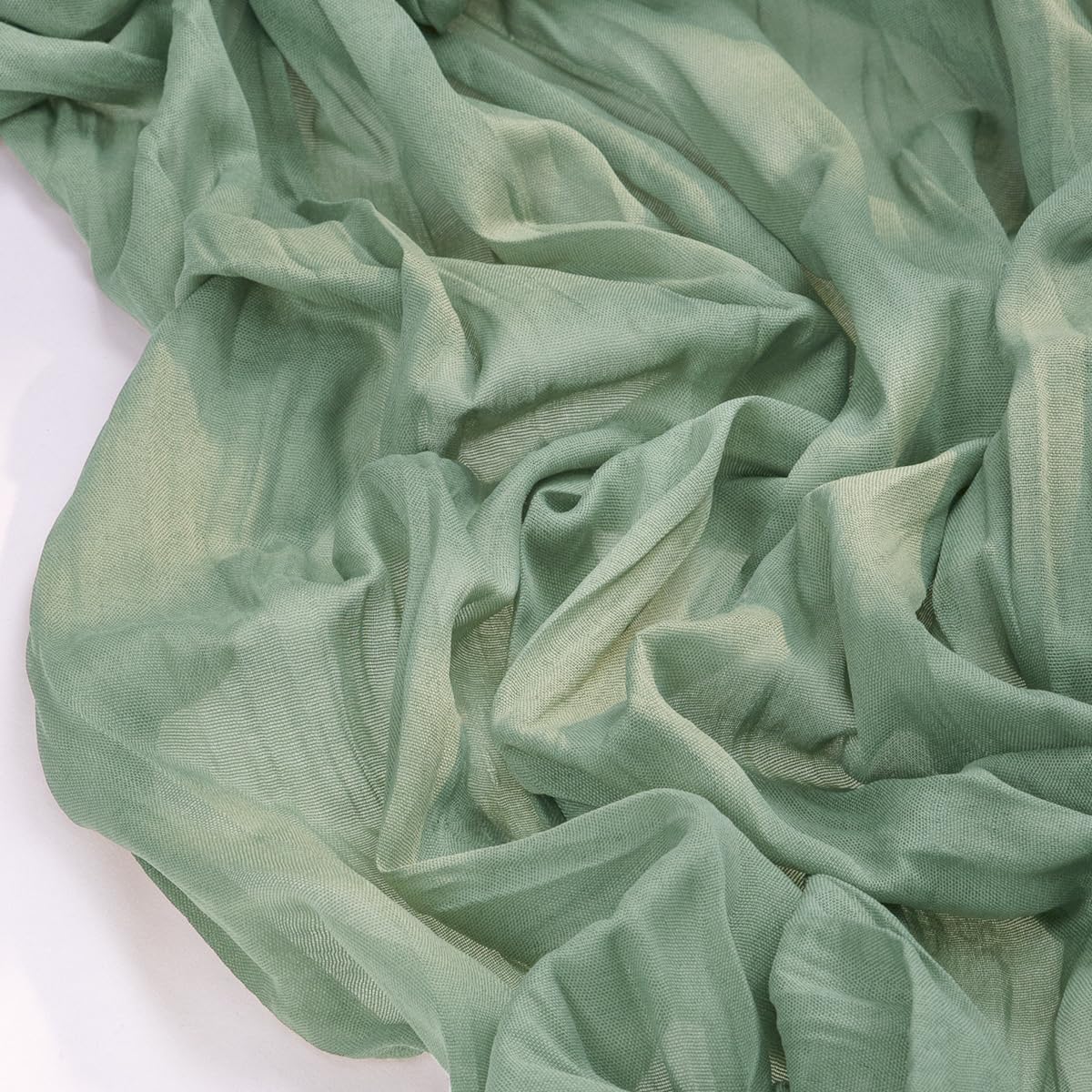 Detalle 2 de Socomi 6pcs Sage Green Cheesecloth Table Runner 120in ๐