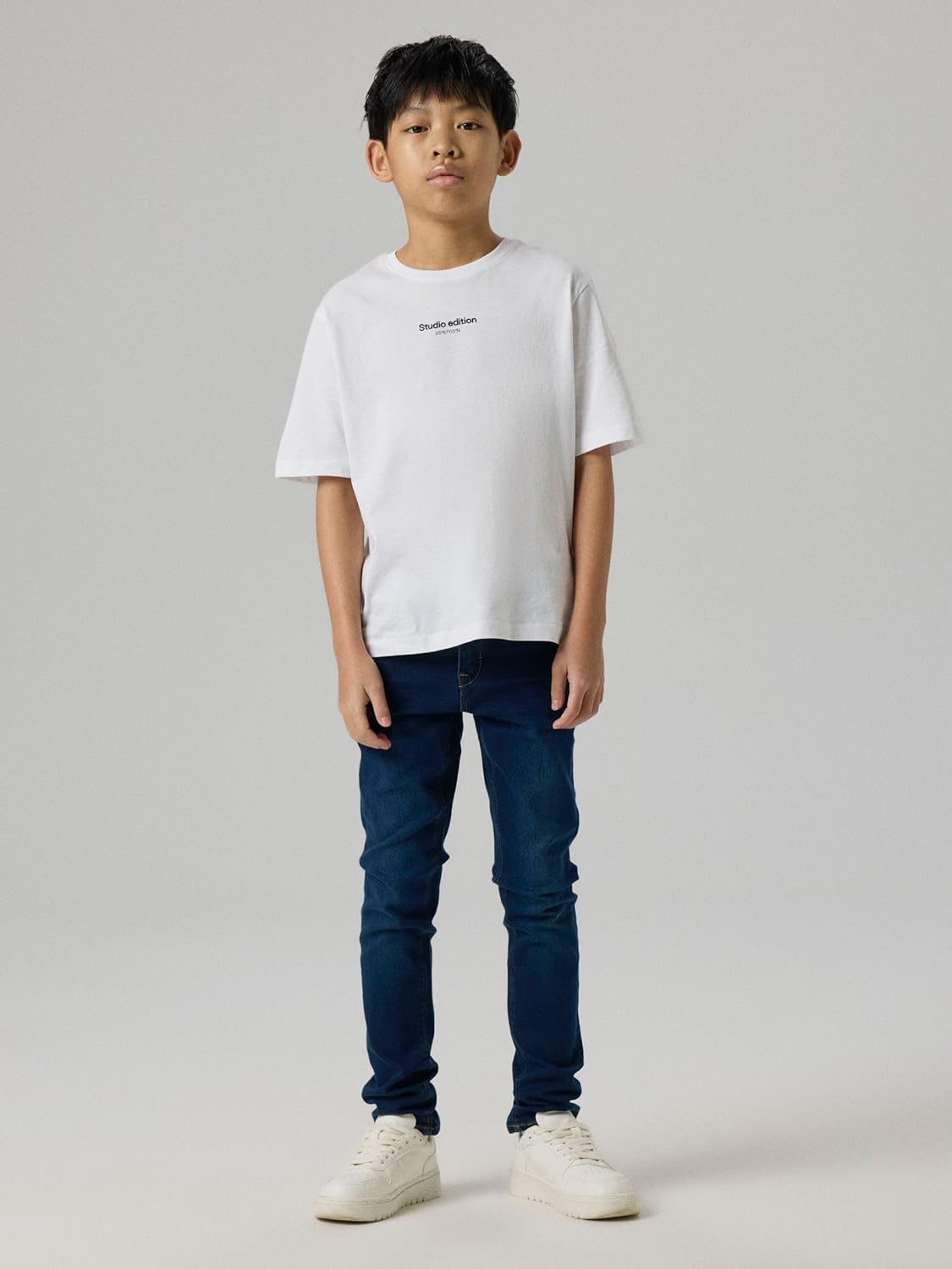 Detalle 2 de NAME IT Boy Jeans Slim Fit Sweat – Slim Fit Jeans mit normalem Bund für Jungen