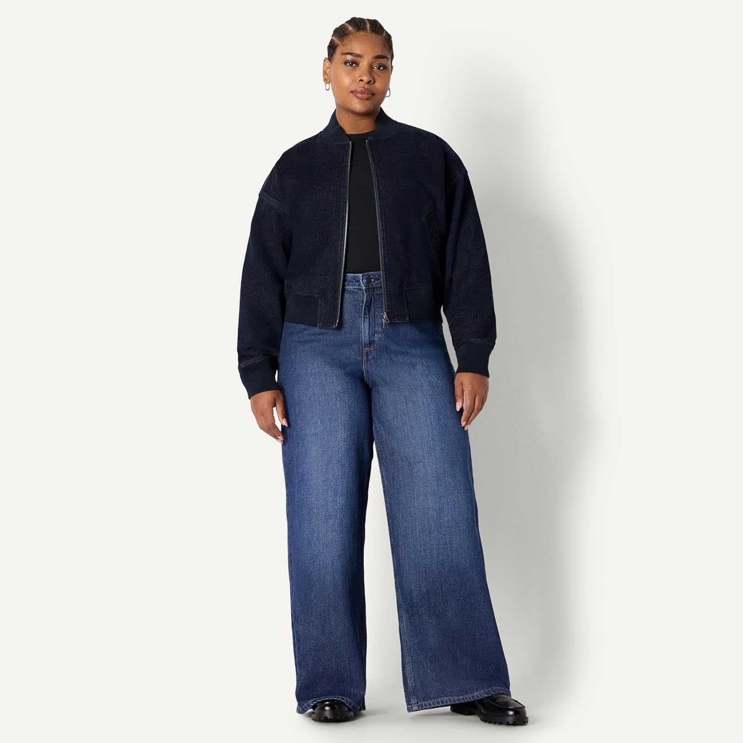 Thumbnail 6 de Amazon Essentials Women’s Relaxed-Fit Denim Bomber Jacket