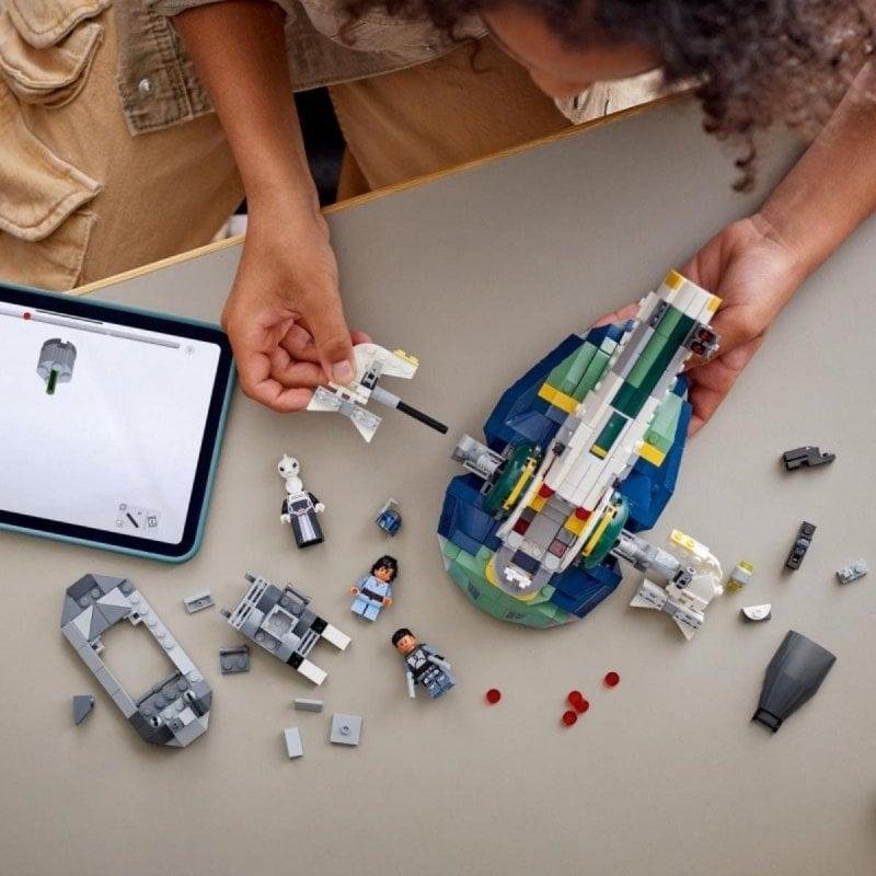 Detalle 2 de Lego Nave Estelar de Jango Fett 707 piezas